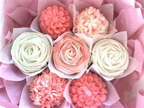 Petite Cupcake Bouquet – 7 pcs